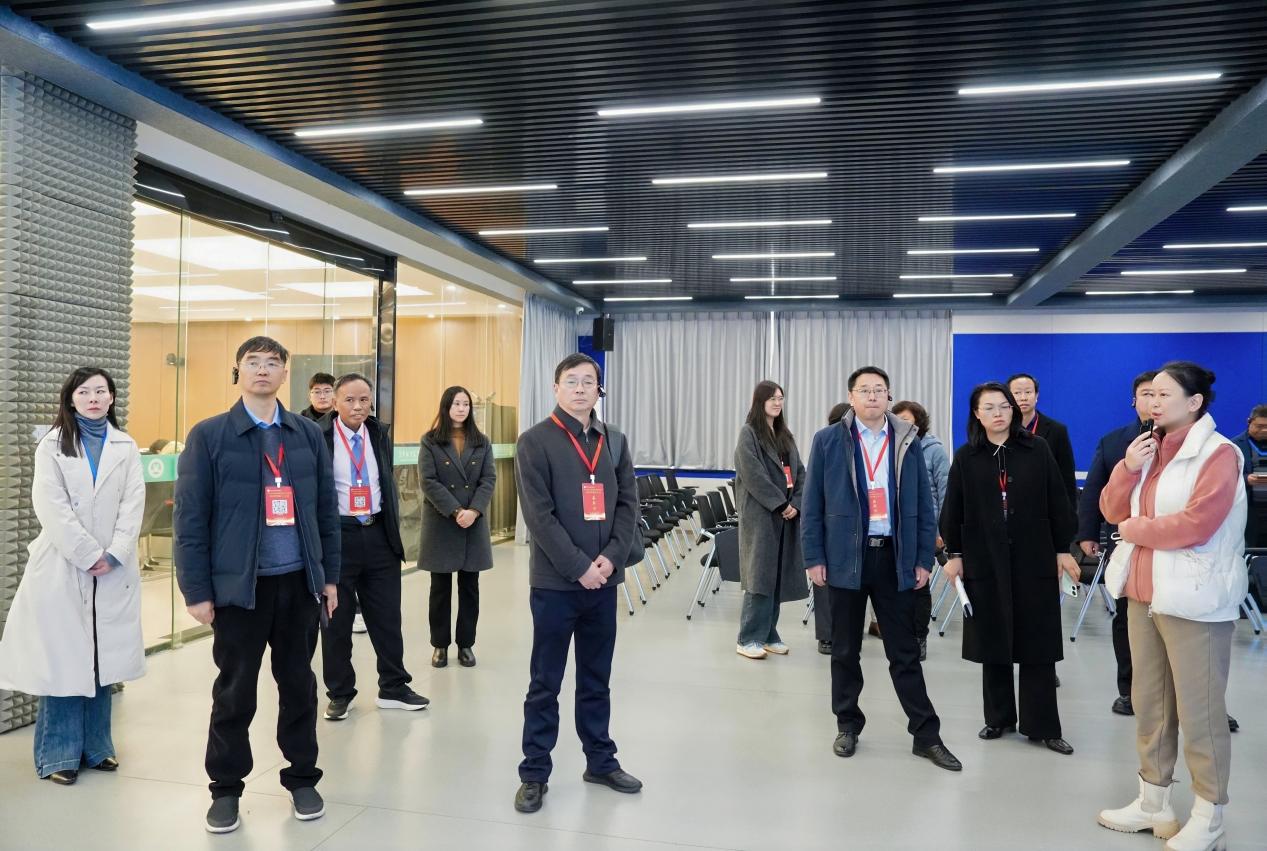 8AD51BB60DC5F7A3B15C81024B9BF0C4