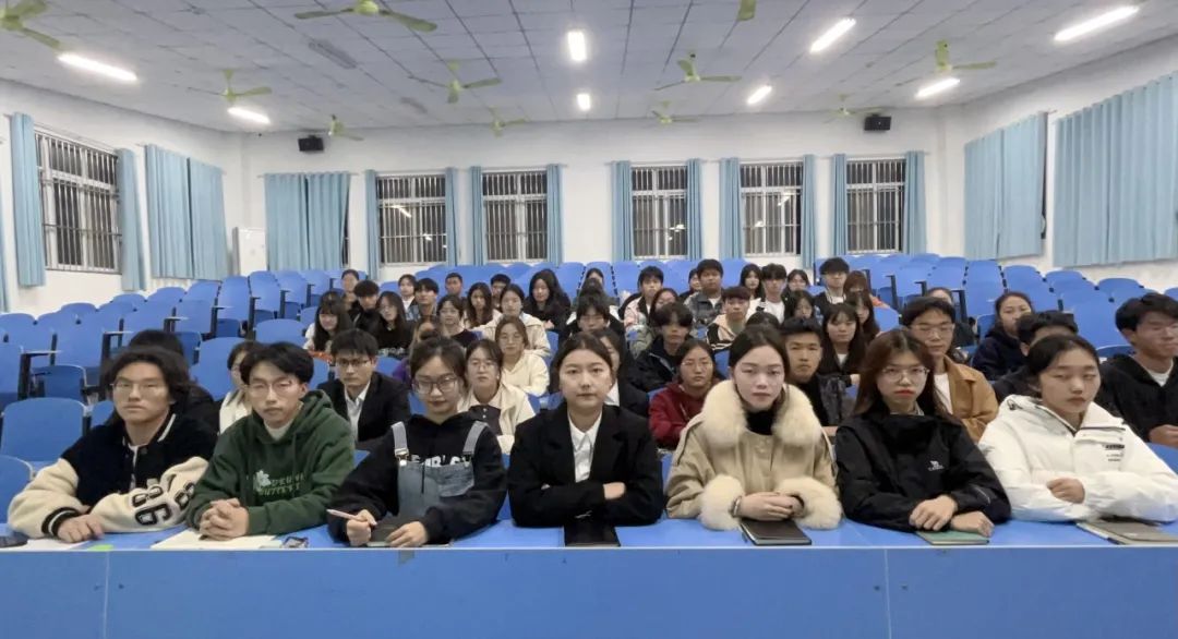 学生会例会7.jpg