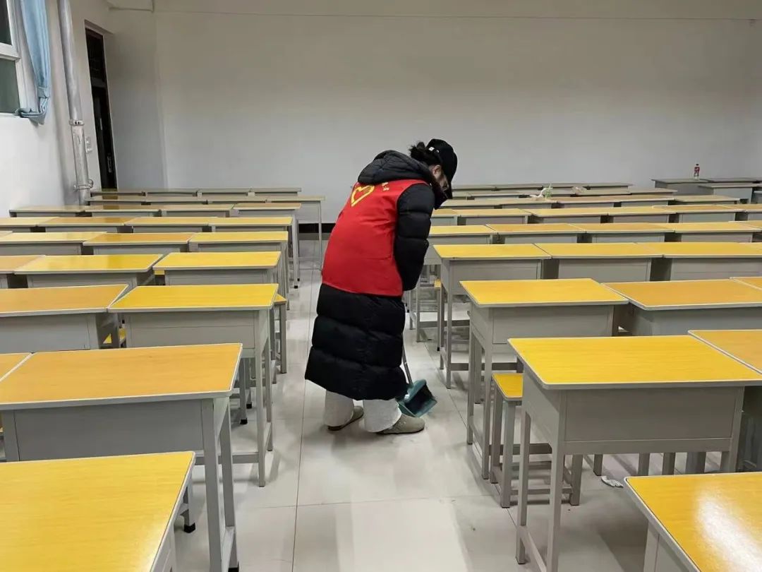 洁校2.jpg