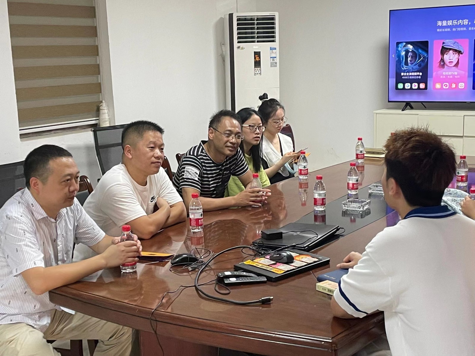 访企2.jpg 访企2.jpg