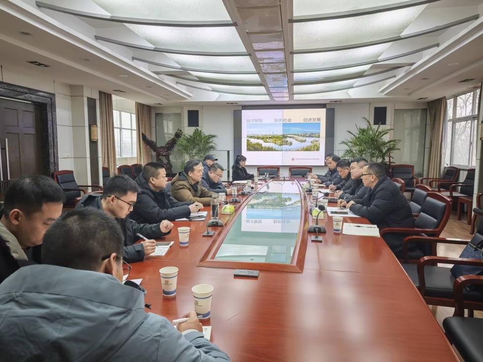 19A5F57C62319C7E27A8014345D2A0EF