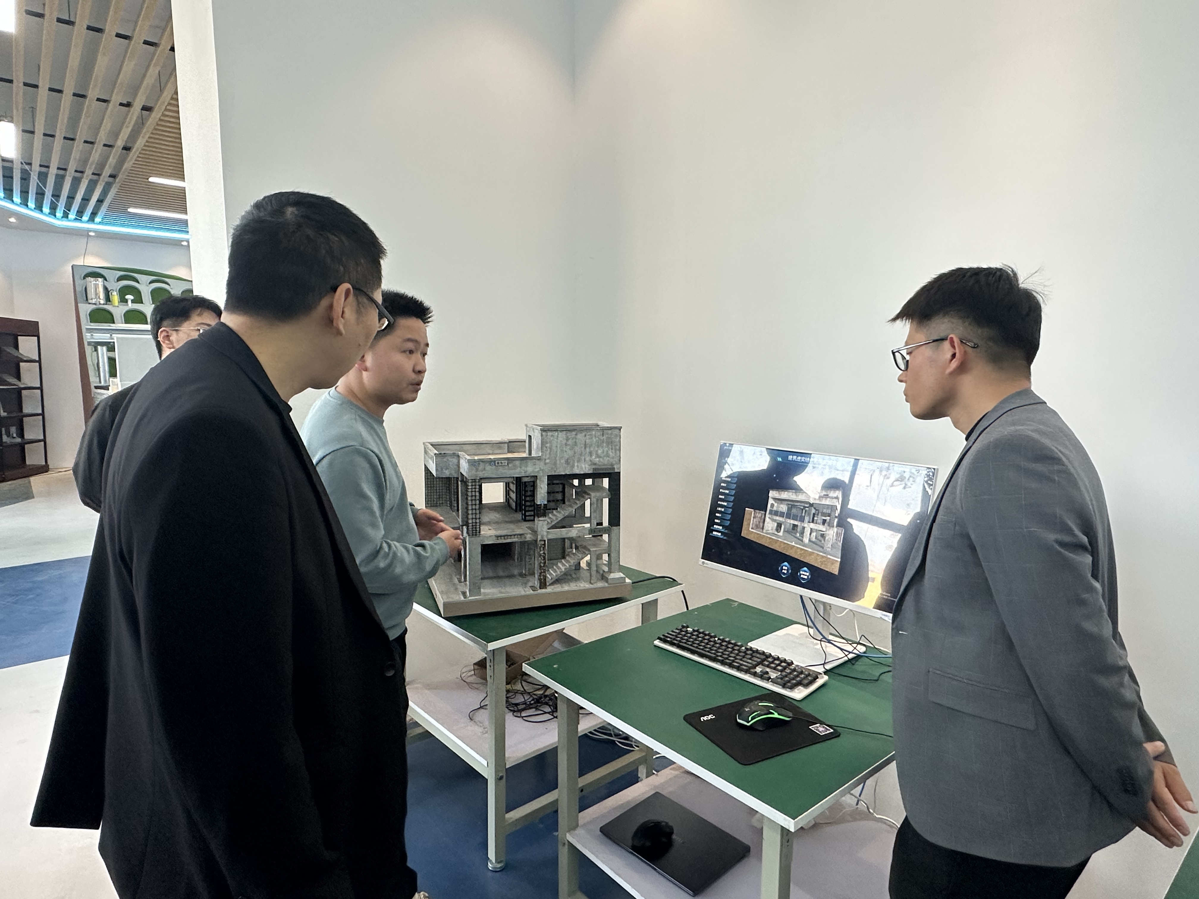 ead060d1cb6f7e87710faa622ef41209