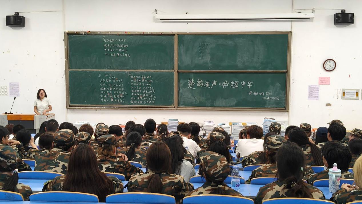 交流谈论照片
