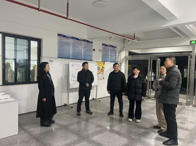 我校扎实开展新学期首次主题班会 筑牢学生安全与管理双重防线