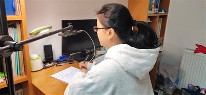 C:\Users\Administrator\Desktop\数理学院线上上课截图\都俊杰的习题课，复变函当选.jpg
