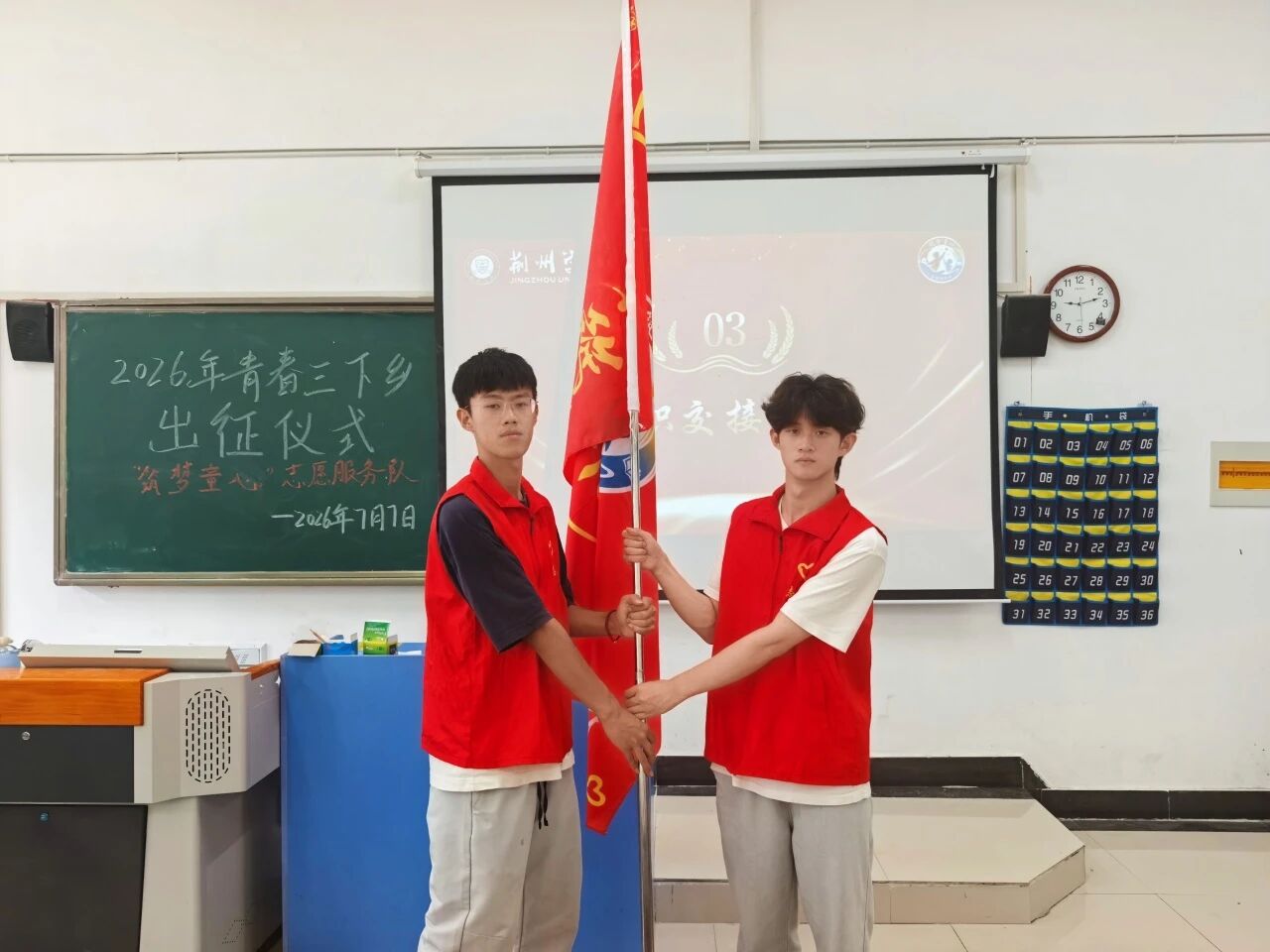 f7161906d9496e5f2259c80d3c36d4d5.jpg f7161906d9496e5f2259c80d3c36d4d5.jpg